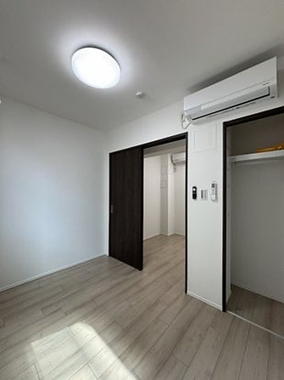 DKと洋室を、仕切れる一枚