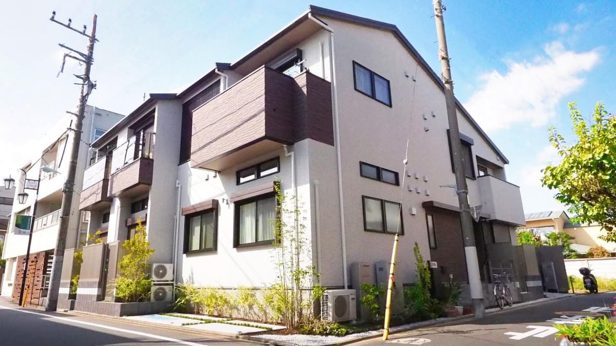 ご近所さんも、みんな猫と暮らしている